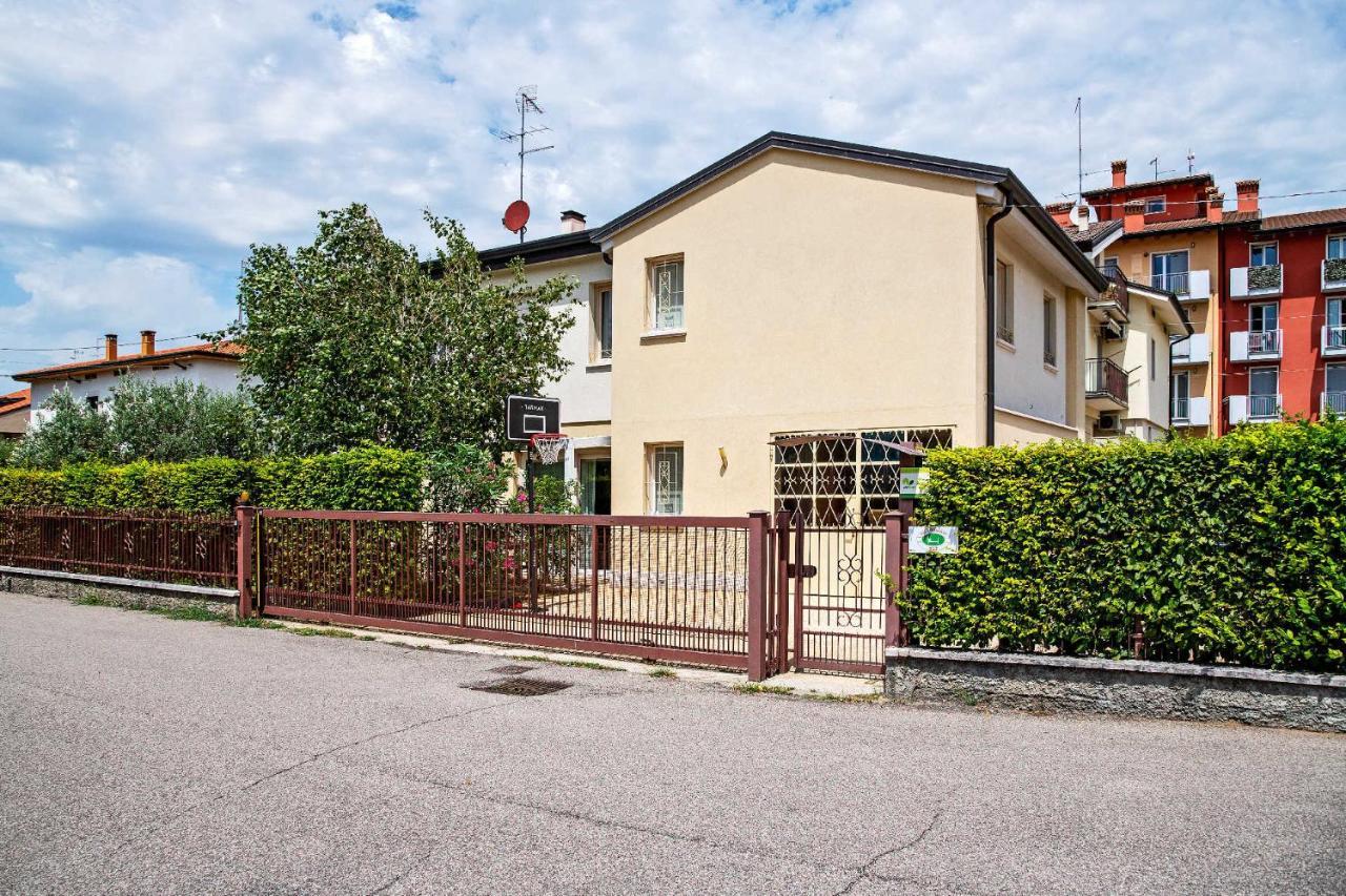 Via Verdi B&B Vago Kültér fotó